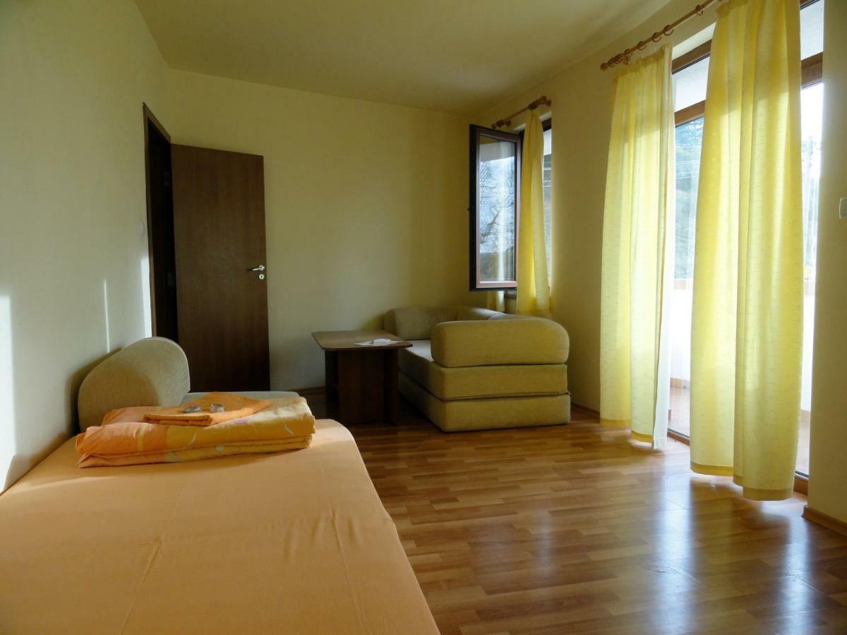Hotel Aleksievata Kashta Gurgulyat 外观 照片