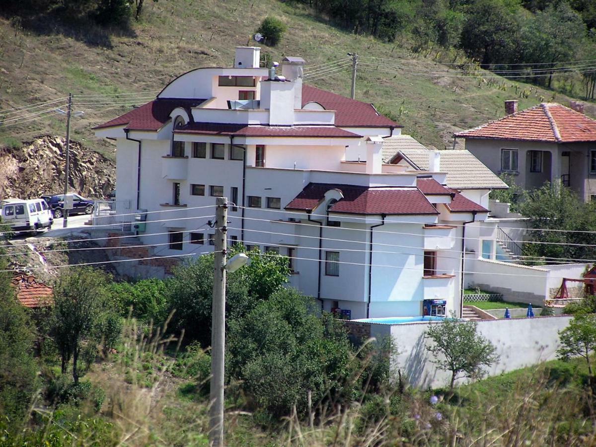 Hotel Aleksievata Kashta Gurgulyat 外观 照片