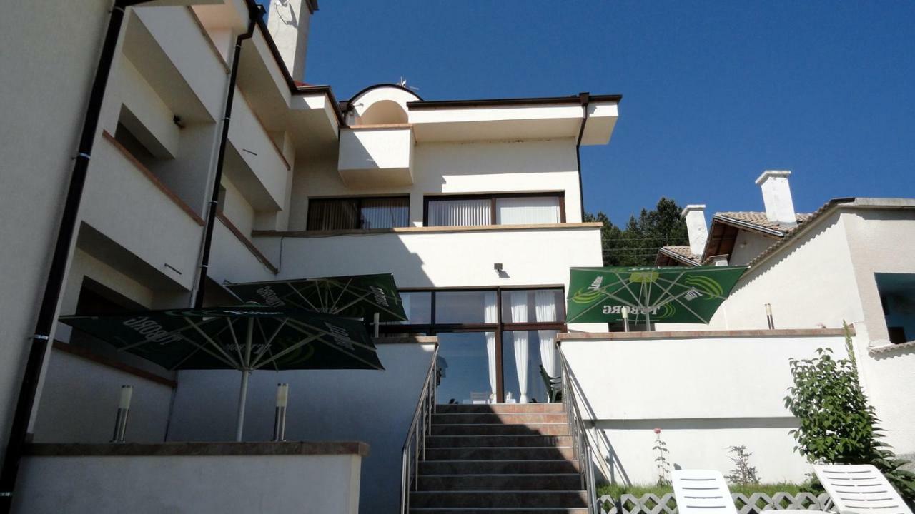 Hotel Aleksievata Kashta Gurgulyat 外观 照片